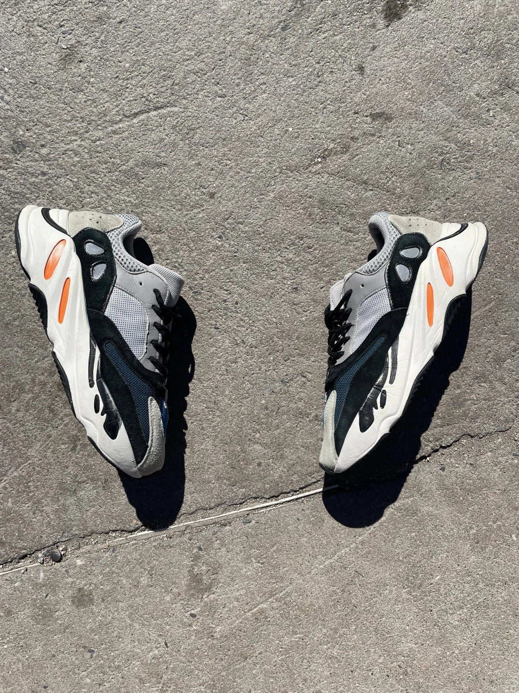 Adidas Yezzy 700